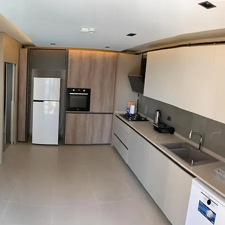 About 5 Thousand For 33 Days Apartman